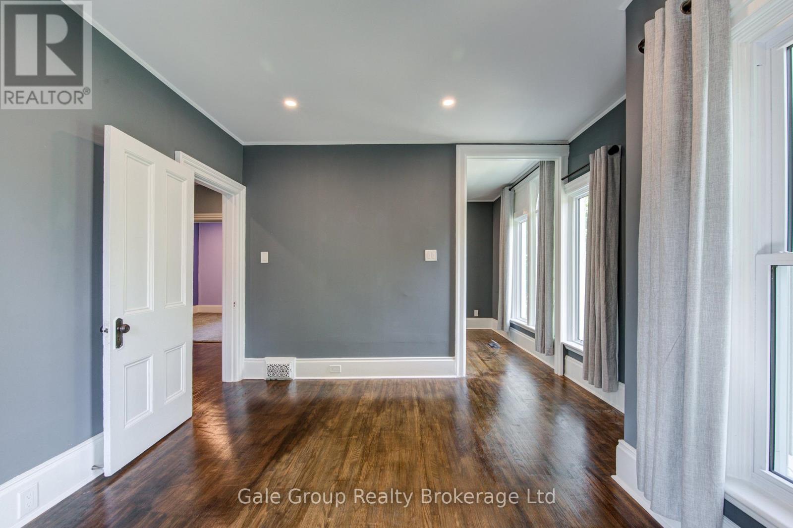 155 Vansittart Avenue, Woodstock (Woodstock - North), Ontario  N4S 6E7 - Photo 24 - X12919162