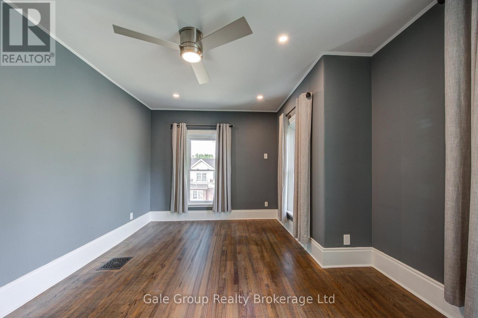 155 Vansittart Avenue, Woodstock (Woodstock - North), Ontario  N4S 6E7 - Photo 28 - X12919162