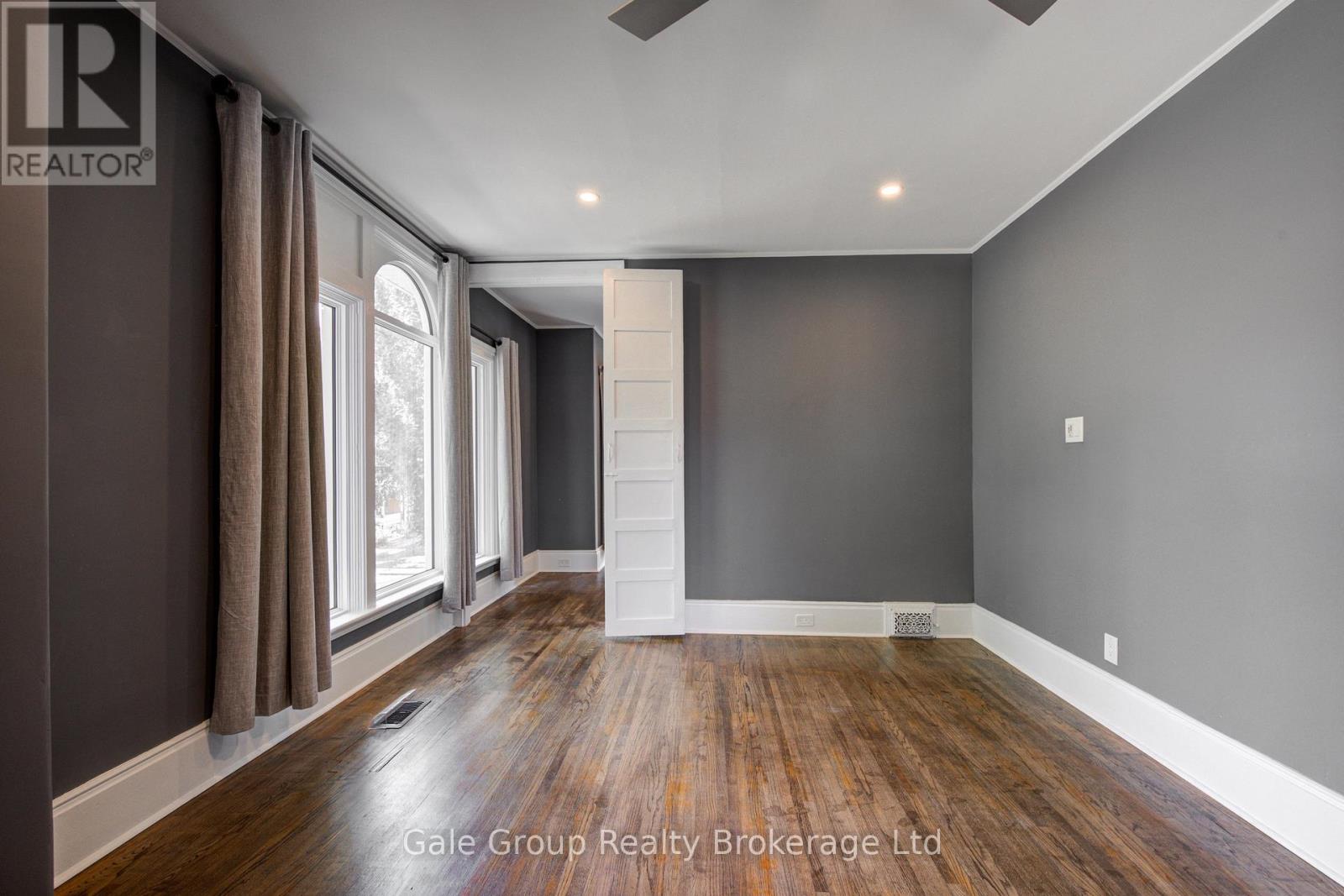 155 Vansittart Avenue, Woodstock (Woodstock - North), Ontario  N4S 6E7 - Photo 29 - X12919162