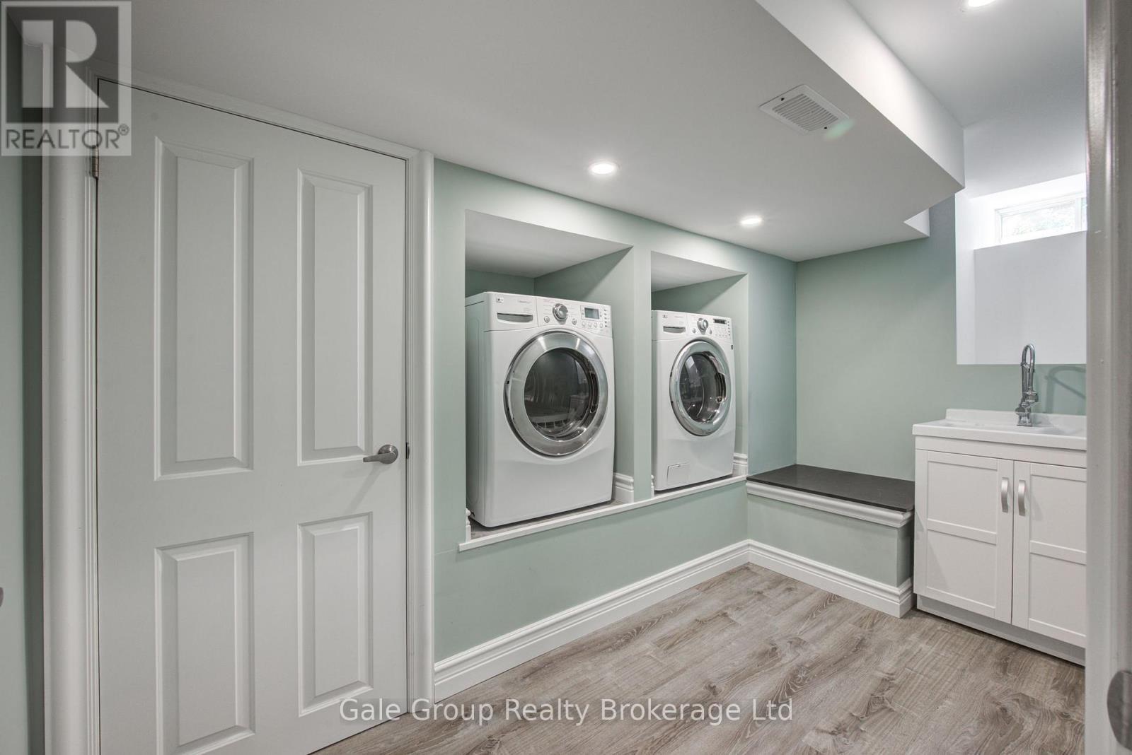 155 Vansittart Avenue, Woodstock (Woodstock - North), Ontario  N4S 6E7 - Photo 37 - X12919162