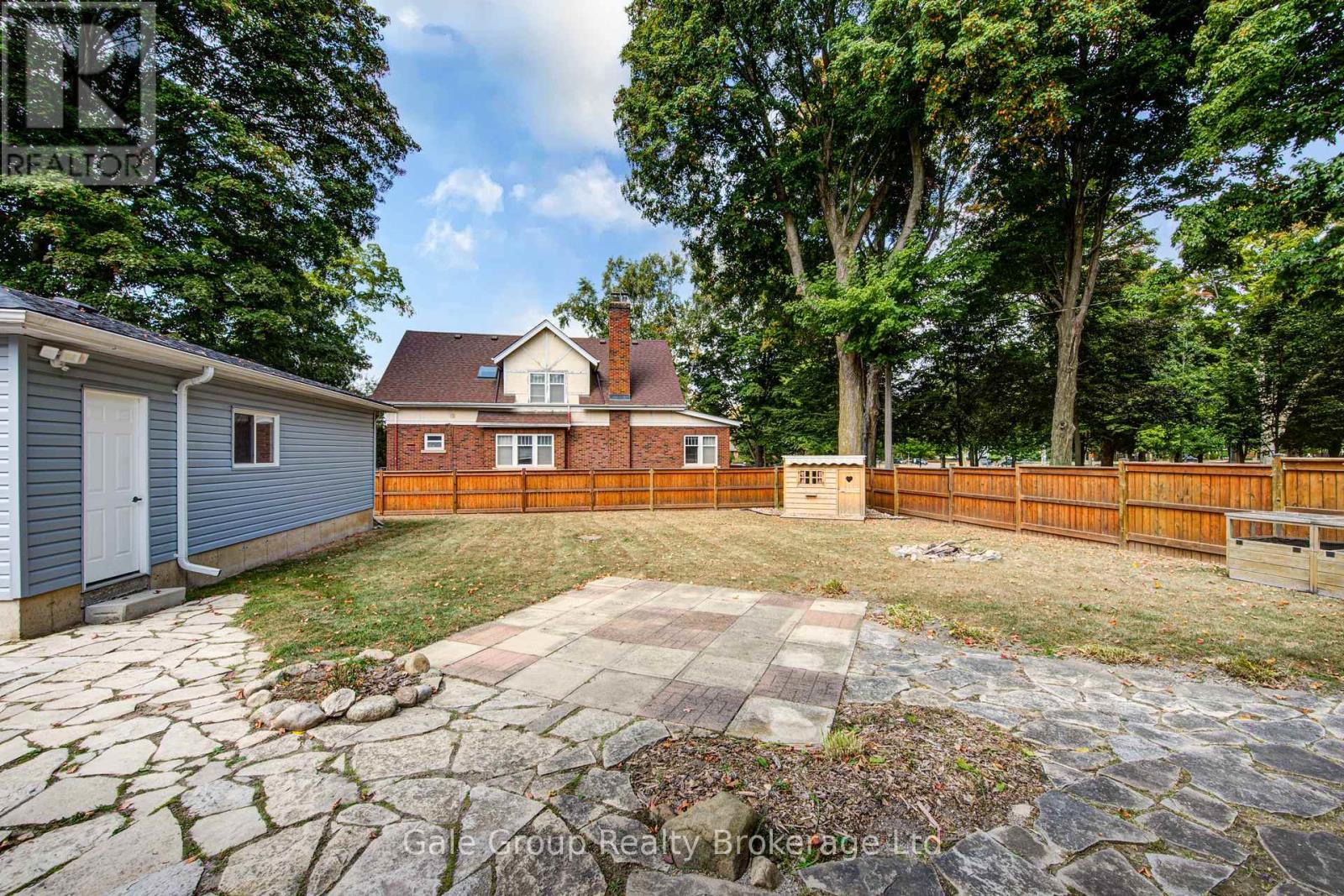 155 Vansittart Avenue, Woodstock (Woodstock - North), Ontario  N4S 6E7 - Photo 44 - X12919162