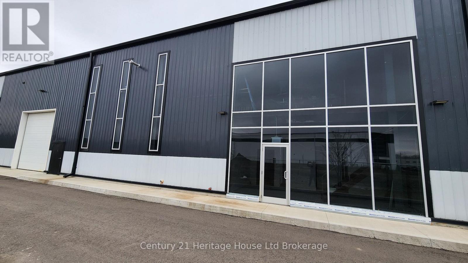 2 - 449 Griffin Way, Woodstock (Woodstock - North), Ontario  N4T 0N2 - Photo 4 - X12919610