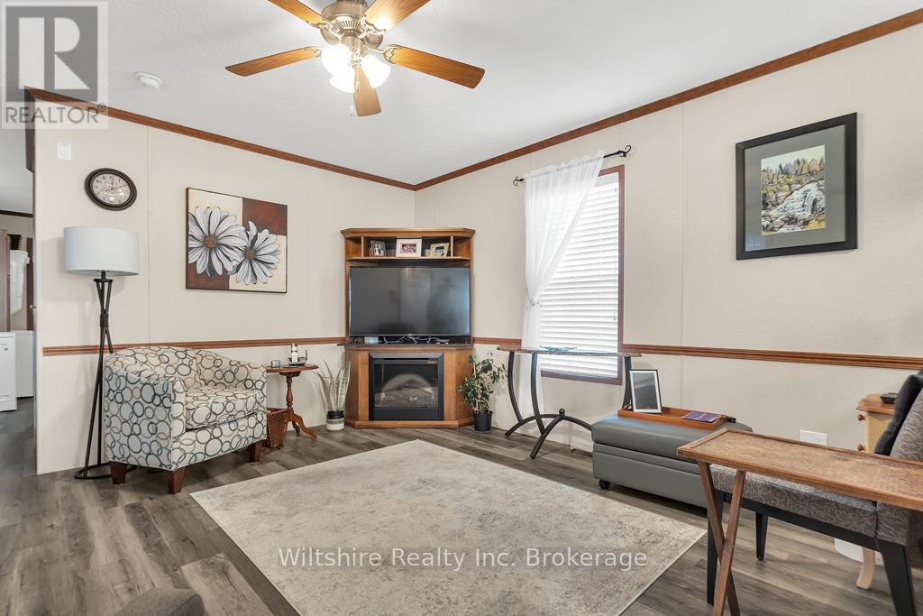 5w - 23 North Street W, Tillsonburg, Ontario  N4G 1B9 - Photo 8 - X12919970