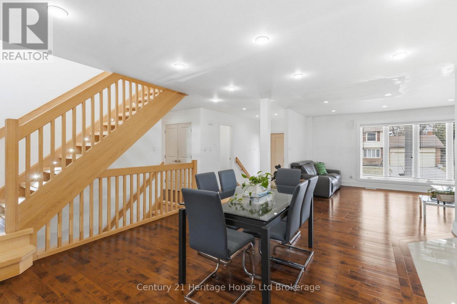 61 Applewood Crescent, London South (South N), Ontario  N6J 3R1 - Photo 12 - X12920688