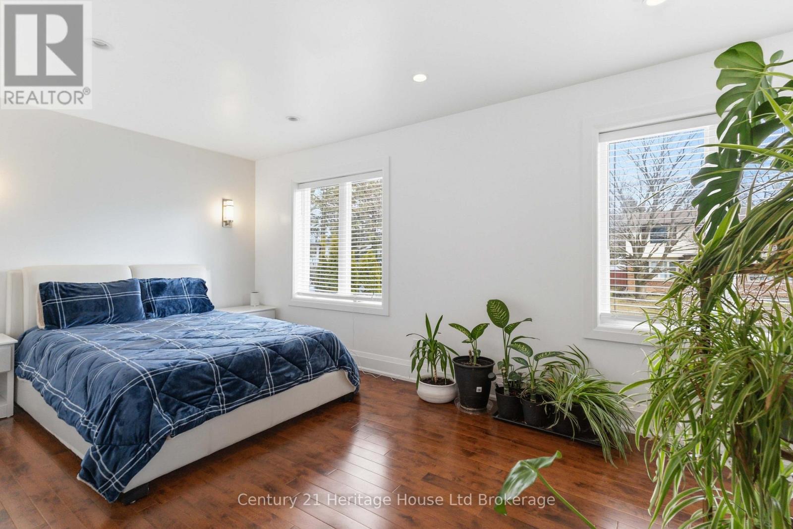 61 Applewood Crescent, London South (South N), Ontario  N6J 3R1 - Photo 14 - X12920688