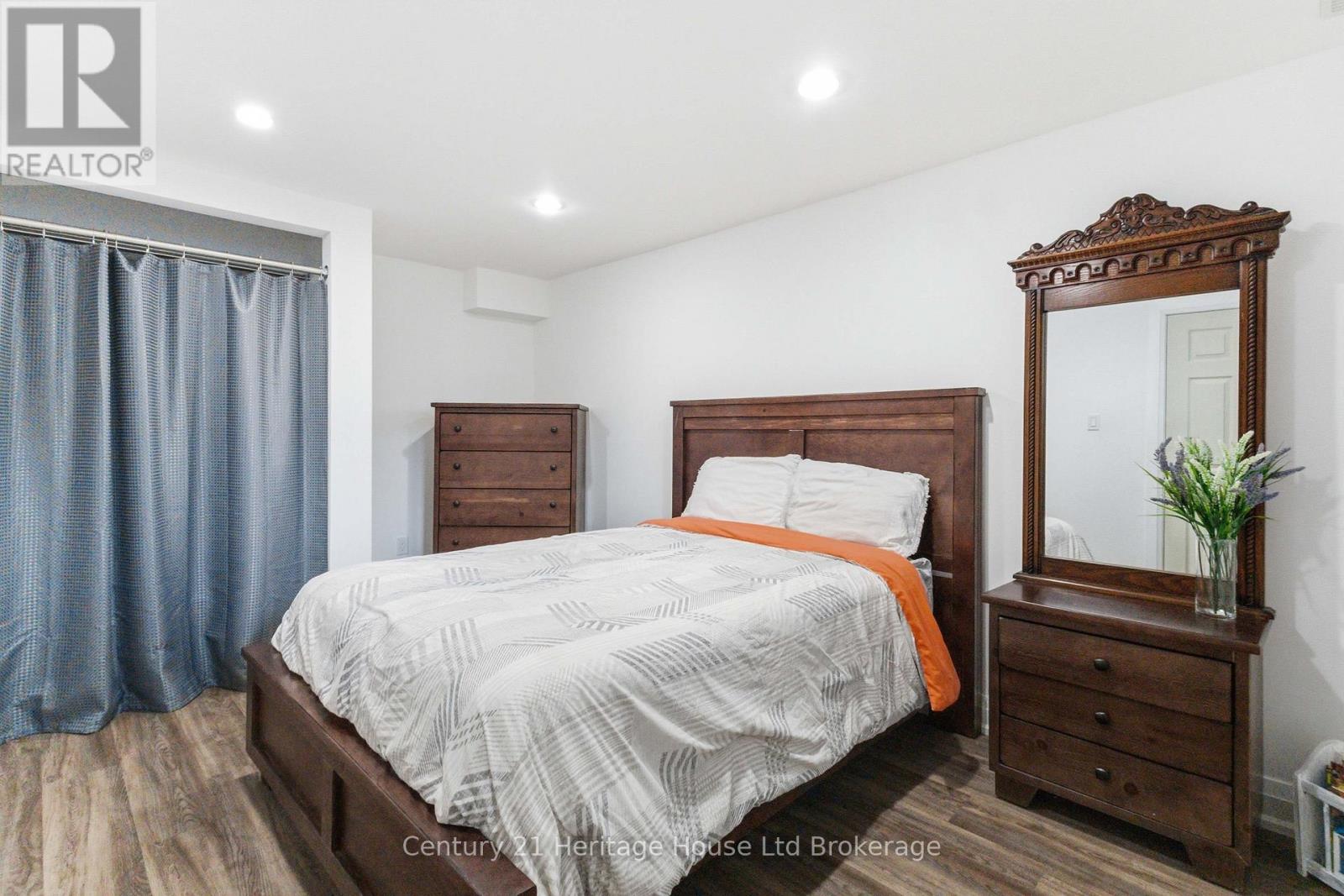 61 Applewood Crescent, London South (South N), Ontario  N6J 3R1 - Photo 25 - X12920688