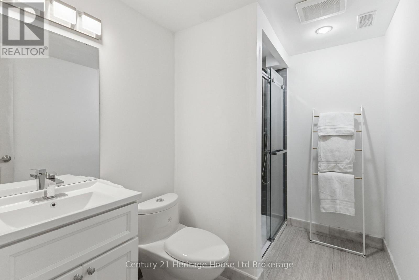 61 Applewood Crescent, London South (South N), Ontario  N6J 3R1 - Photo 27 - X12920688