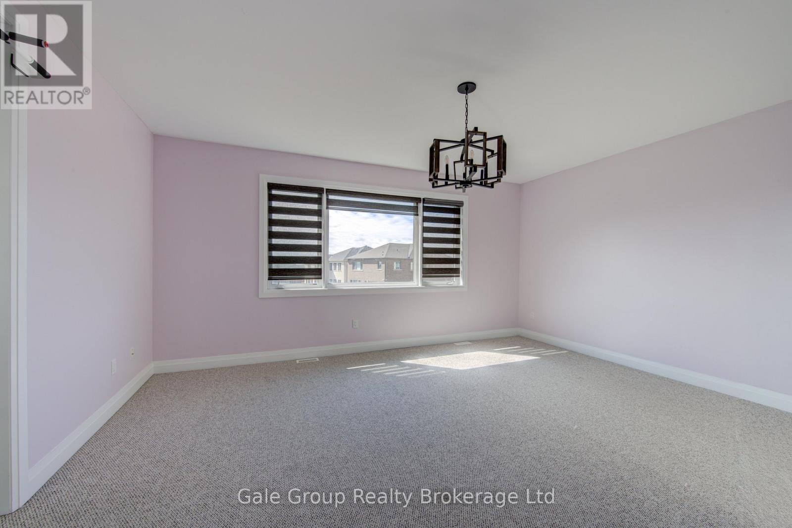 125 Prince Charles Crescent, Woodstock (Woodstock - North), Ontario  N4T 0N1 - Photo 12 - X12920806