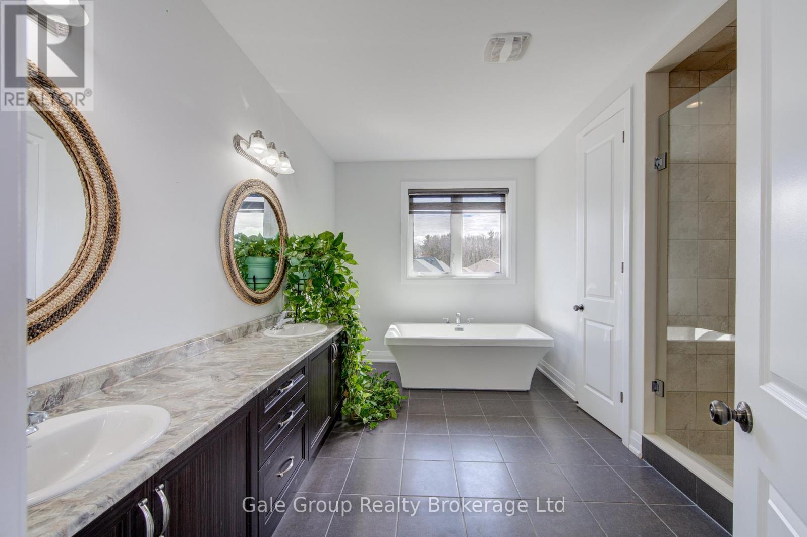 125 Prince Charles Crescent, Woodstock (Woodstock - North), Ontario  N4T 0N1 - Photo 15 - X12920806