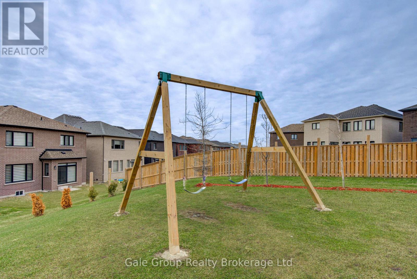 125 Prince Charles Crescent, Woodstock (Woodstock - North), Ontario  N4T 0N1 - Photo 30 - X12920806