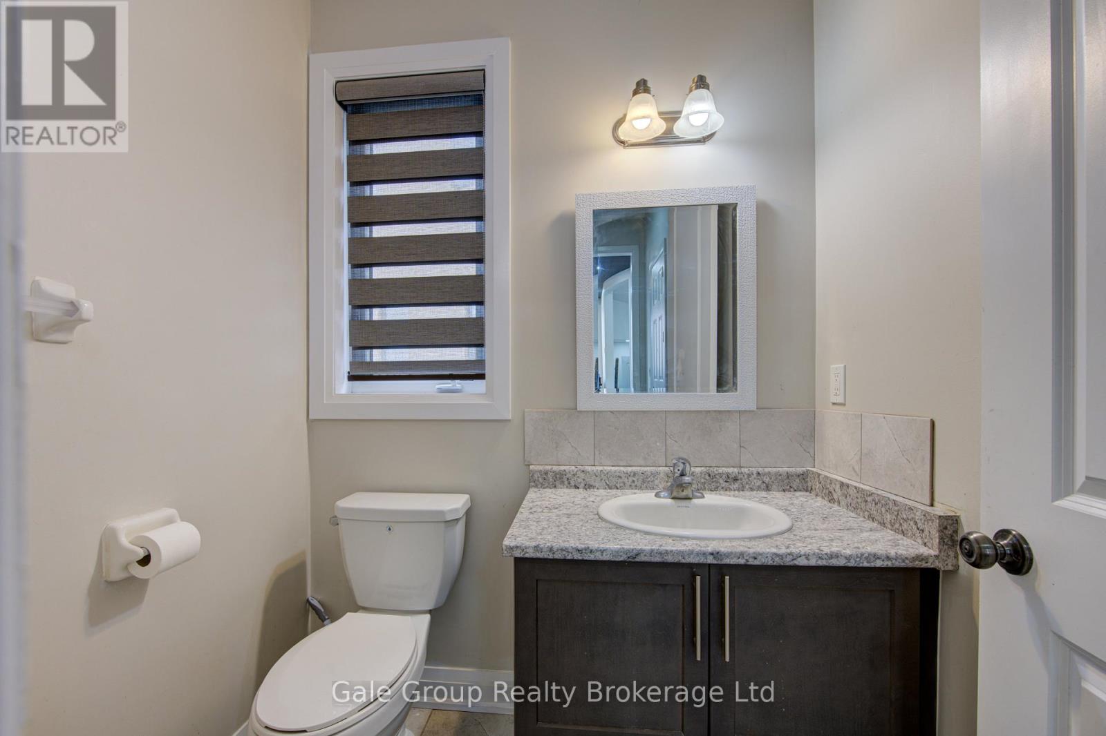 125 Prince Charles Crescent, Woodstock (Woodstock - North), Ontario  N4T 0N1 - Photo 9 - X12920806