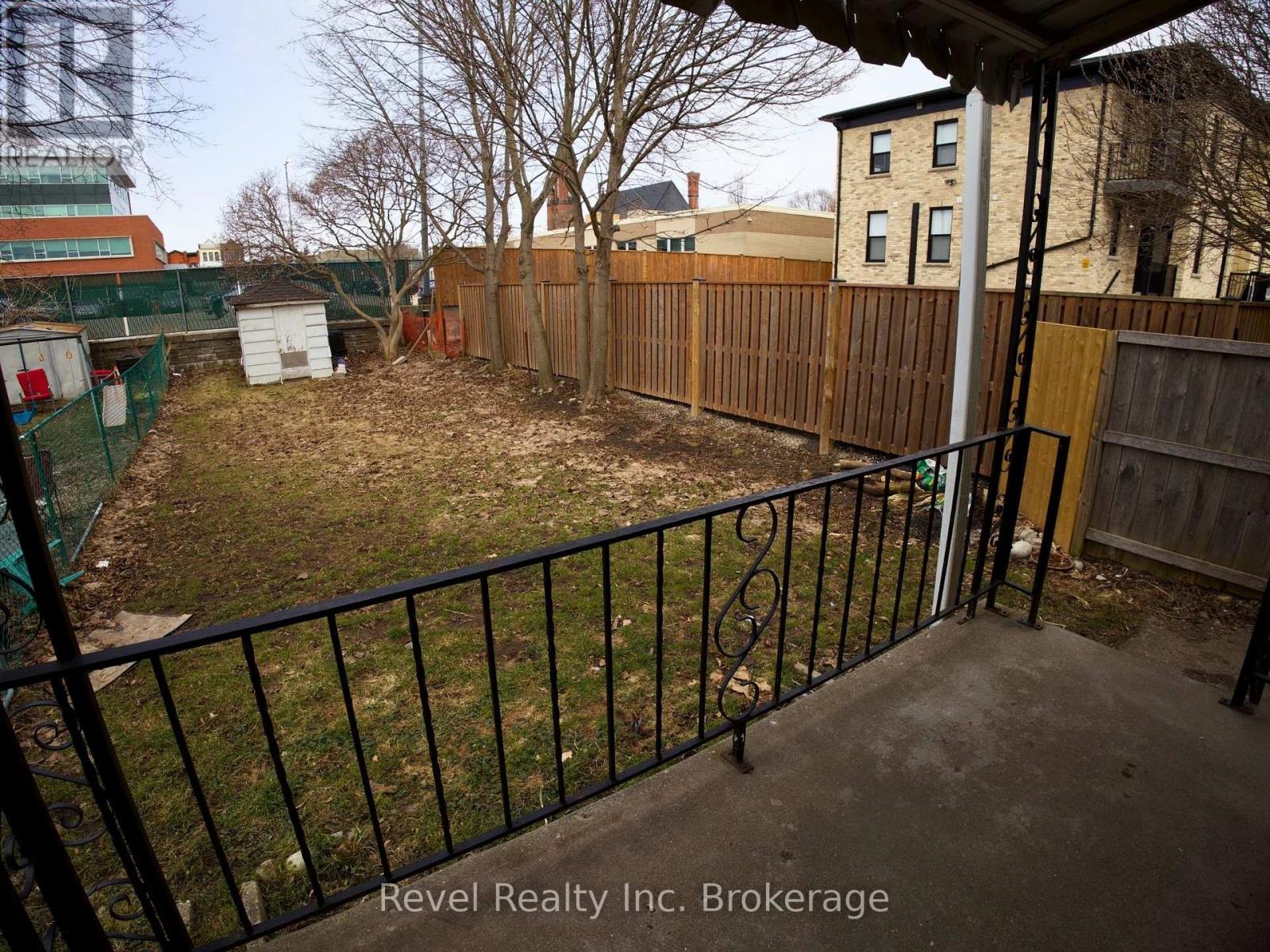 B - 511 King Street, Woodstock (Woodstock - South), Ontario  N4S 1M7 - Photo 3 - X12921596