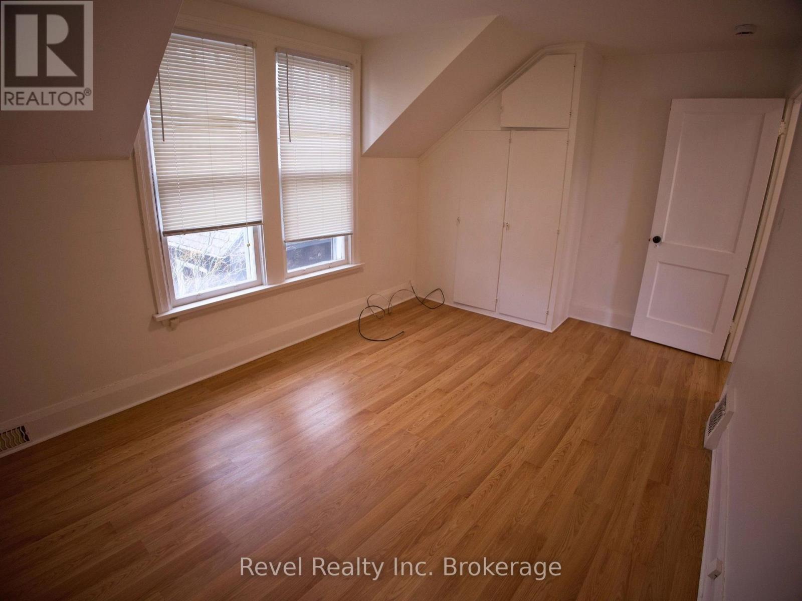 B - 511 King Street, Woodstock (Woodstock - South), Ontario  N4S 1M7 - Photo 8 - X12921596