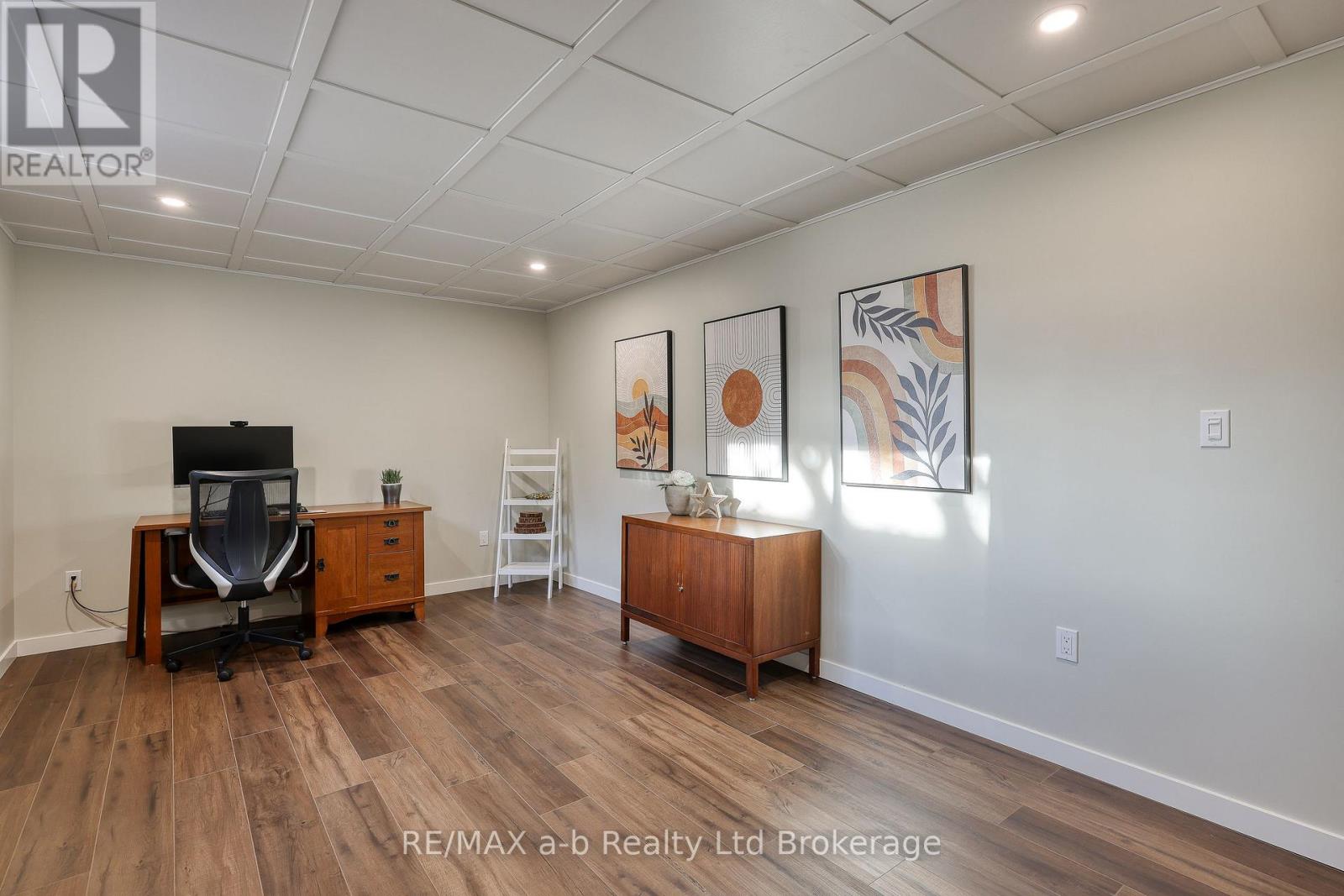 249 Arris Crescent, West Perth (Mitchell), Ontario  N0K 1N0 - Photo 28 - X12921734