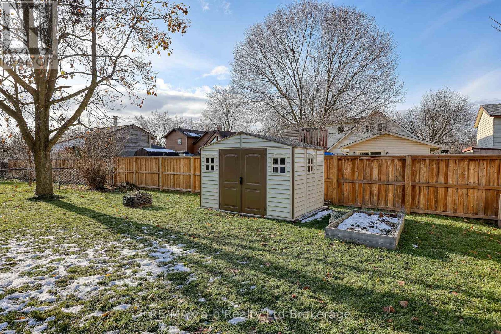 249 Arris Crescent, West Perth (Mitchell), Ontario  N0K 1N0 - Photo 33 - X12921734