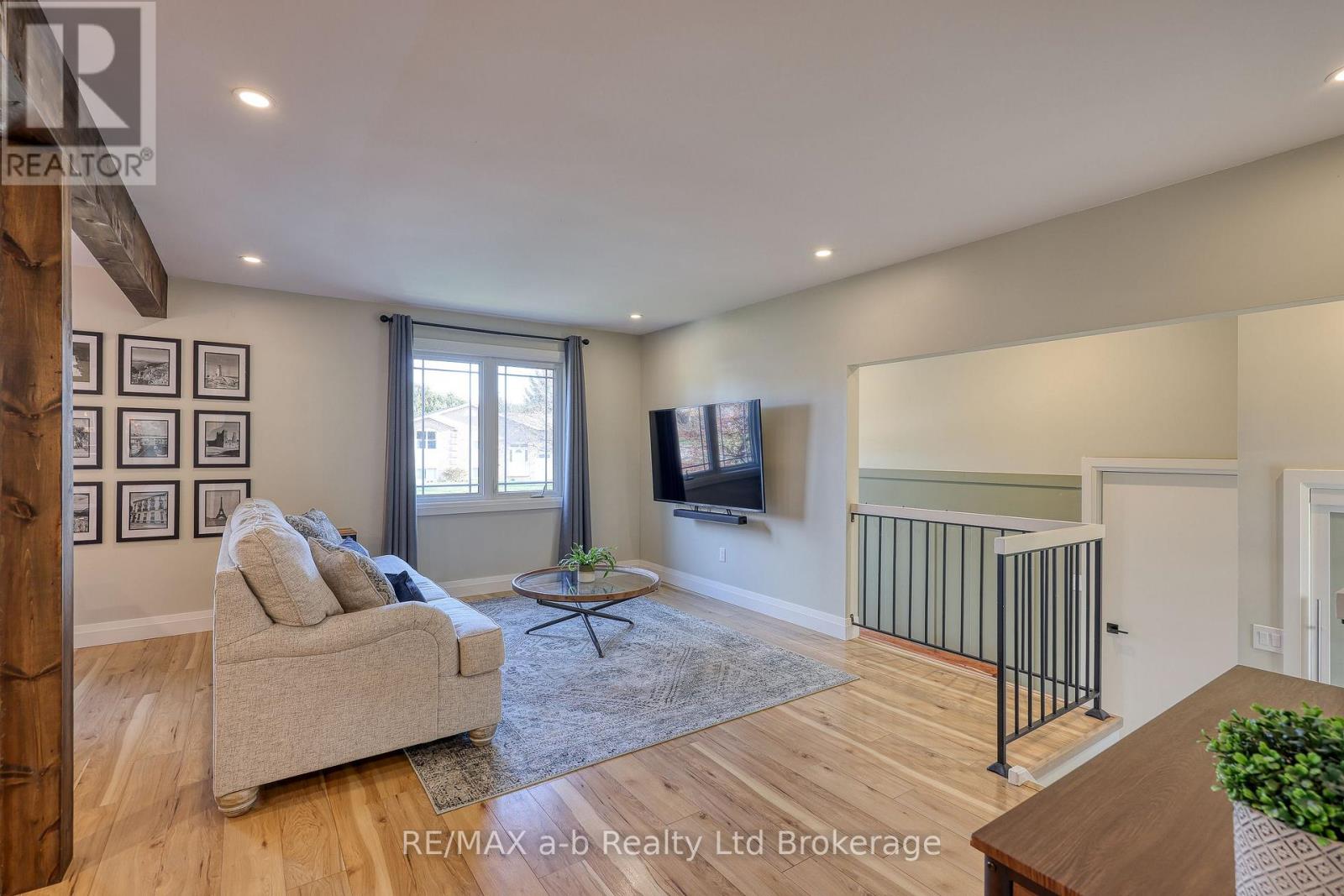 249 Arris Crescent, West Perth (Mitchell), Ontario  N0K 1N0 - Photo 6 - X12921734