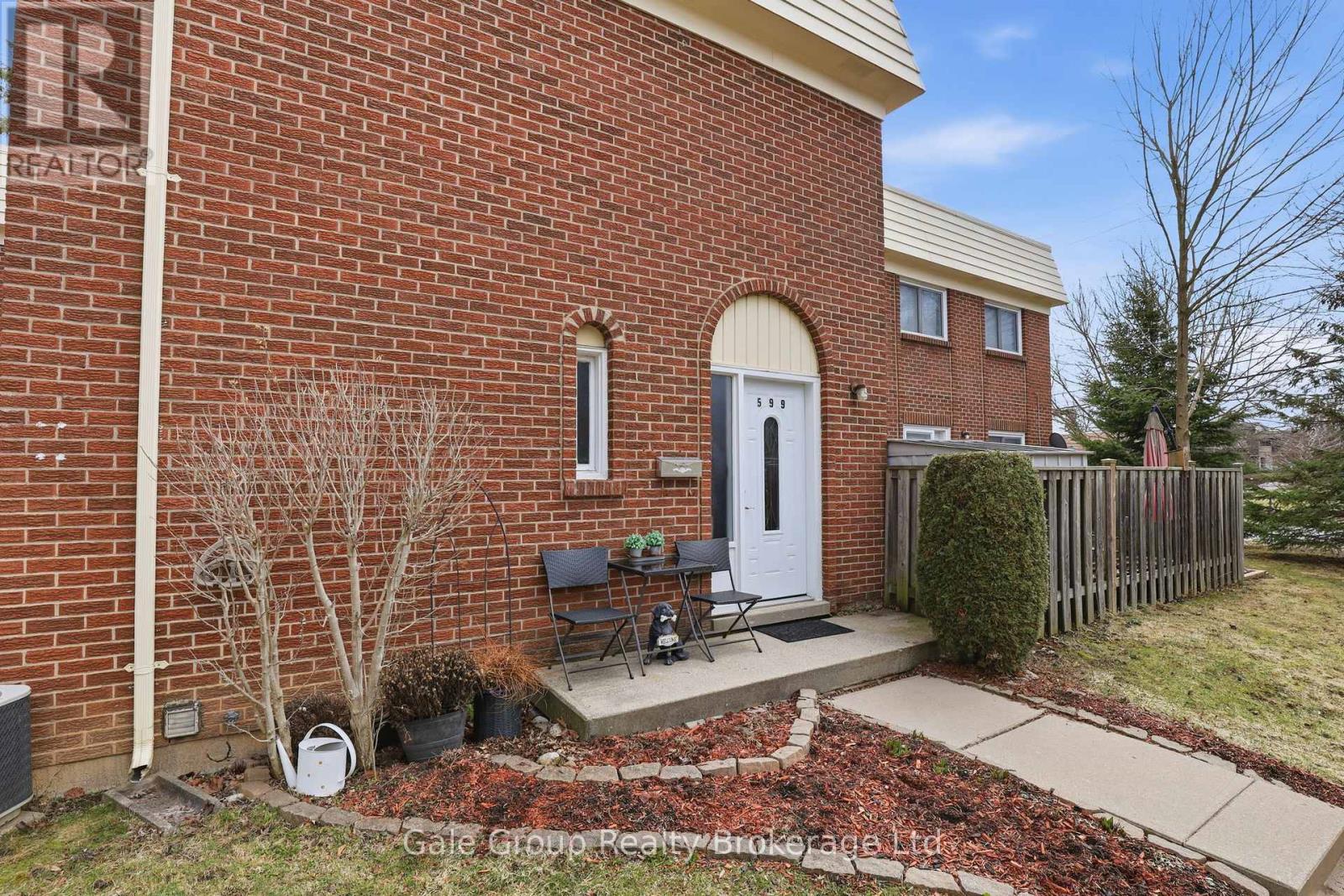 599 Gainsborough Road, London North (North F), Ontario  N6G 2C5 - Photo 2 - X12922380