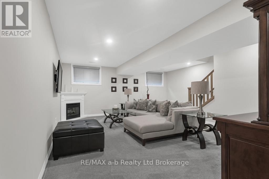 41 Lowrie Crescent, Tillsonburg, Ontario  N4G 0H5 - Photo 24 - X12924494