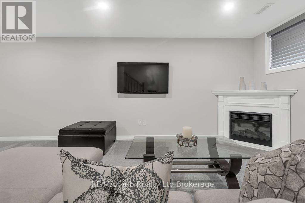 41 Lowrie Crescent, Tillsonburg, Ontario  N4G 0H5 - Photo 28 - X12924494