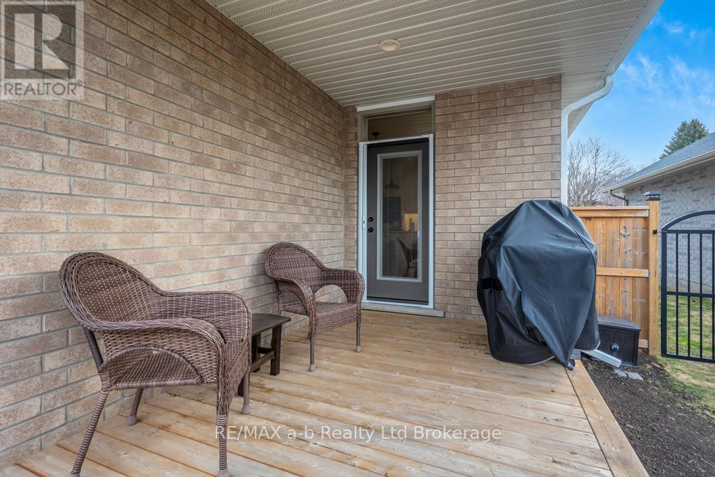 41 Lowrie Crescent, Tillsonburg, Ontario  N4G 0H5 - Photo 32 - X12924494