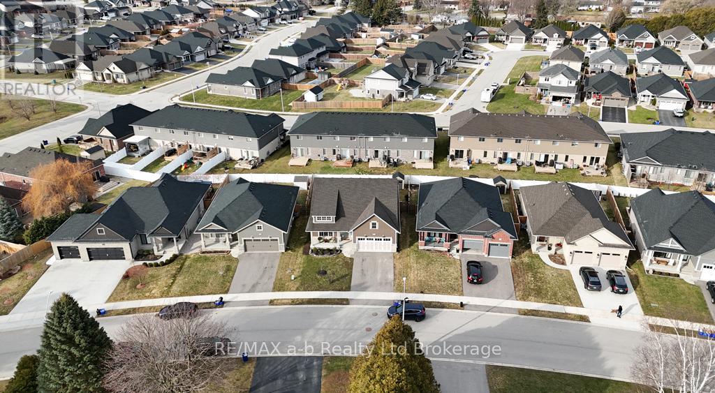 41 Lowrie Crescent, Tillsonburg, Ontario  N4G 0H5 - Photo 35 - X12924494