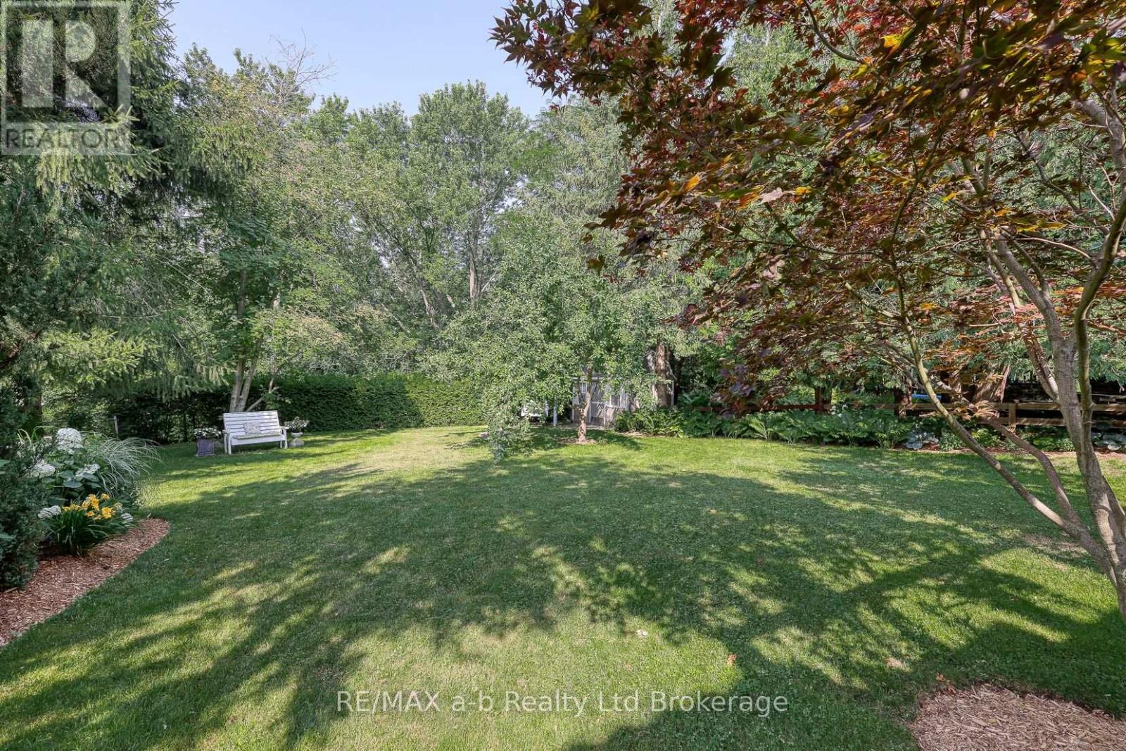 543 Highland Drive, Woodstock (Woodstock - North), Ontario  N4S 5X1 - Photo 6 - X12925974