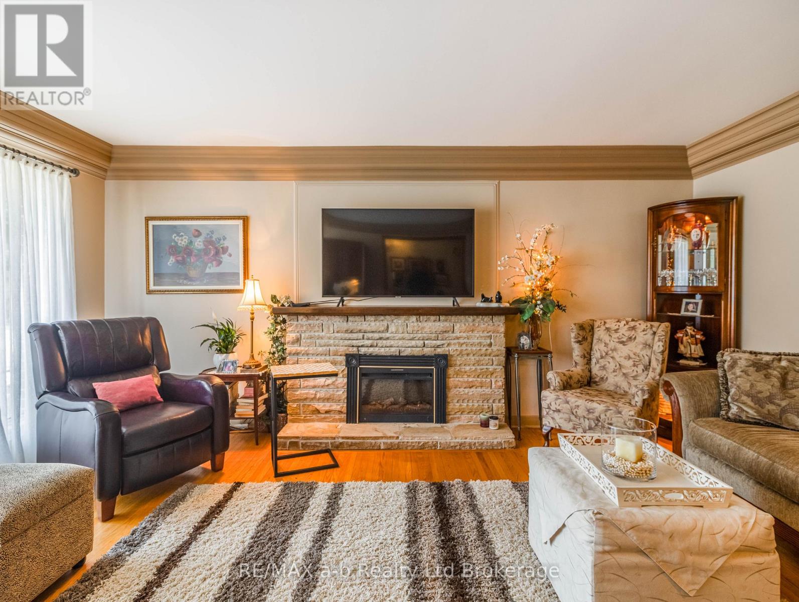 543 Highland Drive, Woodstock (Woodstock - North), Ontario  N4S 5X1 - Photo 9 - X12925974