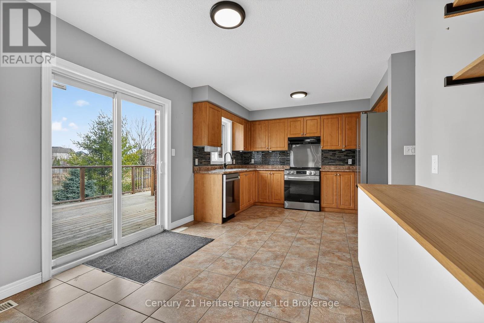 215 Munnoch Boulevard, Woodstock (Woodstock - North), Ontario  N4T 1V7 - Photo 15 - X12926204