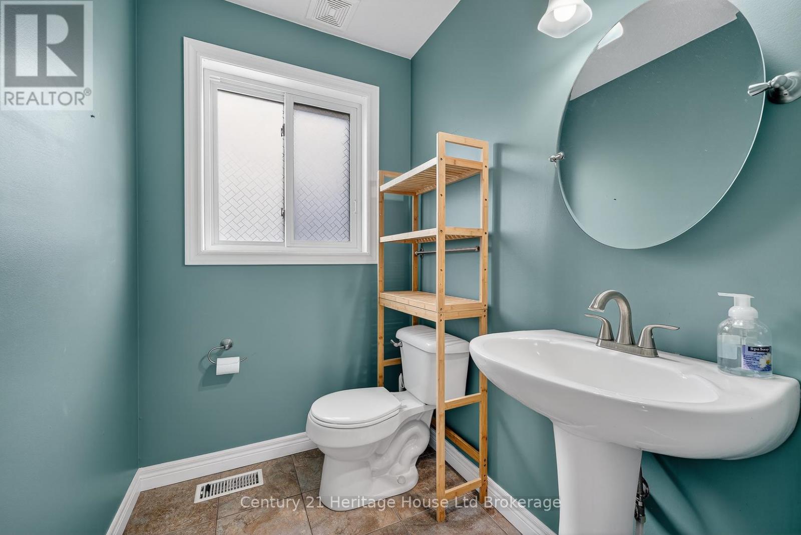 215 Munnoch Boulevard, Woodstock (Woodstock - North), Ontario  N4T 1V7 - Photo 21 - X12926204