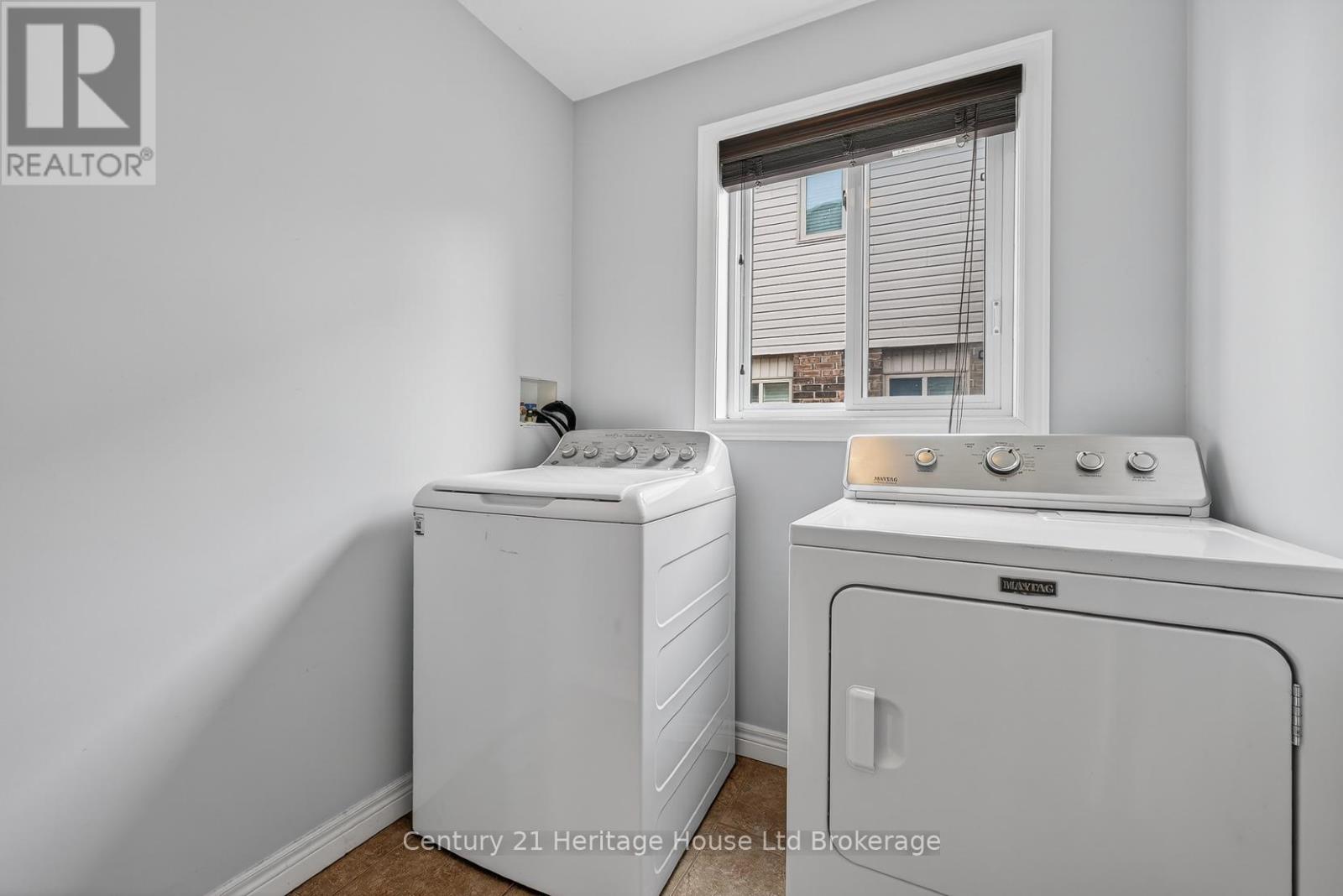 215 Munnoch Boulevard, Woodstock (Woodstock - North), Ontario  N4T 1V7 - Photo 22 - X12926204