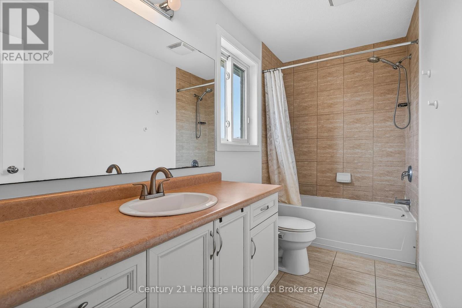 215 Munnoch Boulevard, Woodstock (Woodstock - North), Ontario  N4T 1V7 - Photo 26 - X12926204