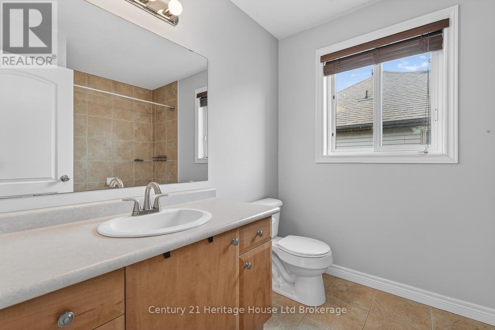 215 Munnoch Boulevard, Woodstock (Woodstock - North), Ontario  N4T 1V7 - Photo 28 - X12926204