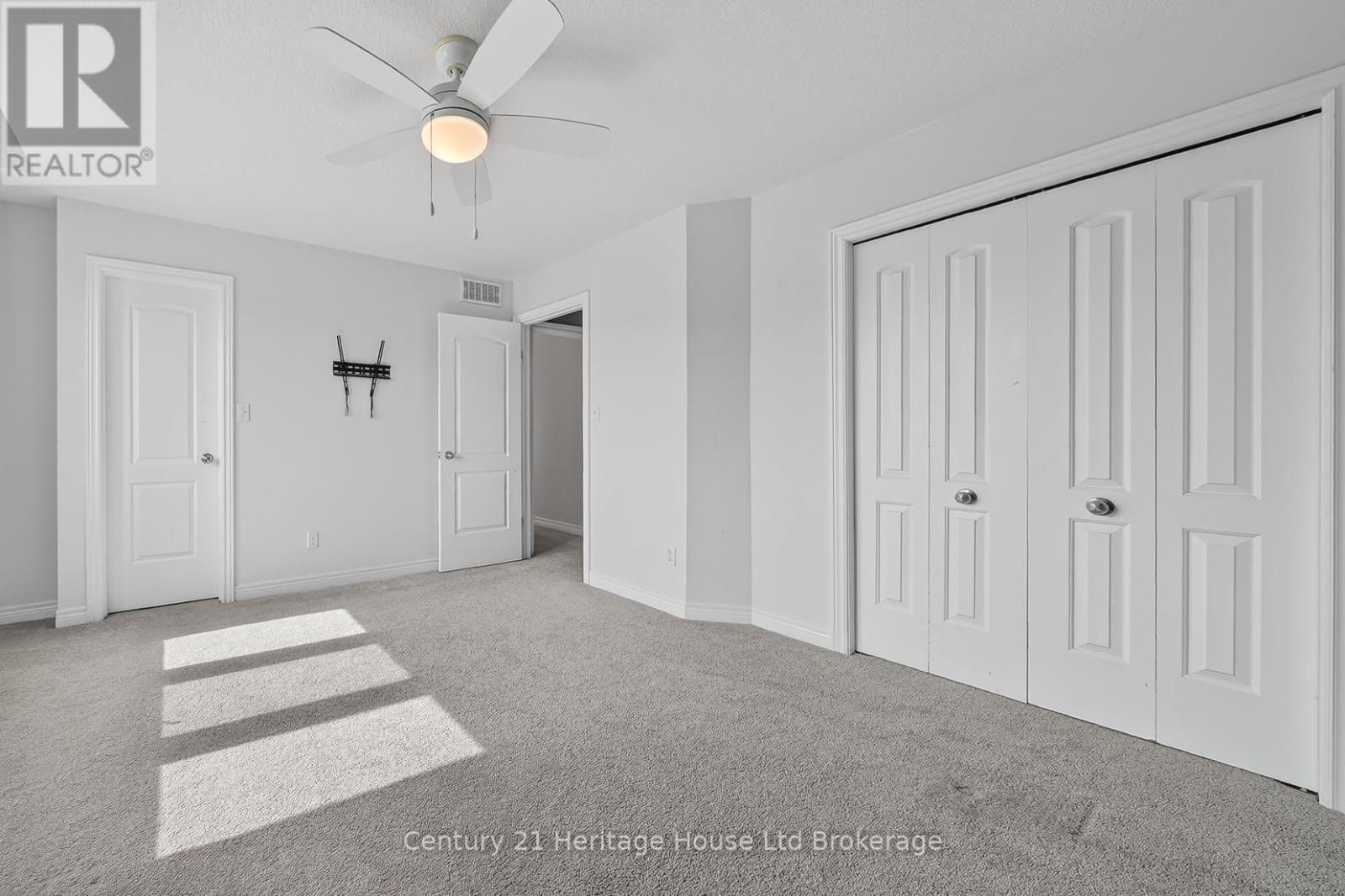 215 Munnoch Boulevard, Woodstock (Woodstock - North), Ontario  N4T 1V7 - Photo 31 - X12926204