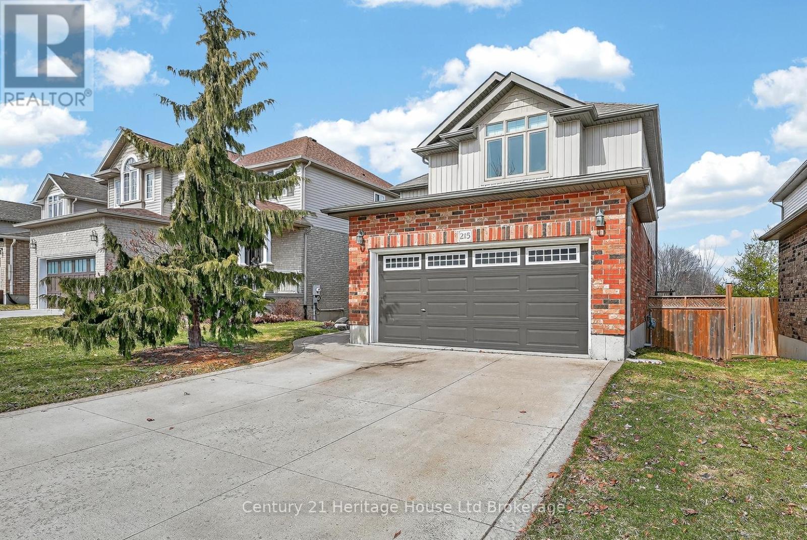 215 Munnoch Boulevard, Woodstock (Woodstock - North), Ontario  N4T 1V7 - Photo 4 - X12926204