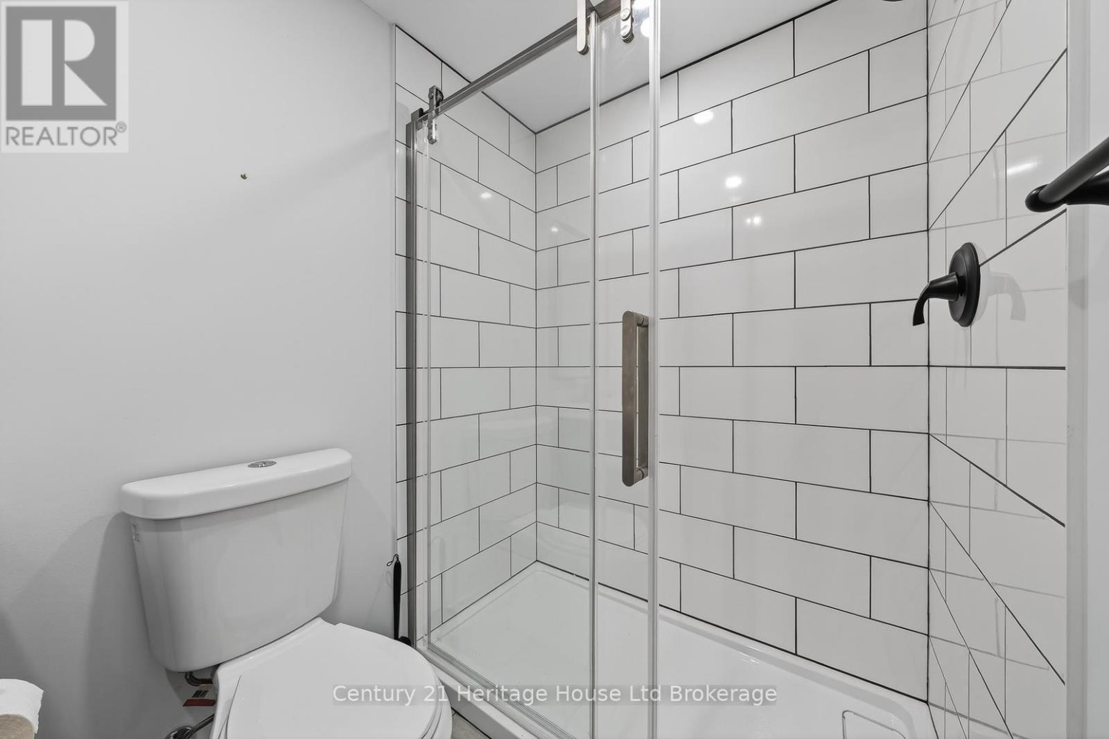 215 Munnoch Boulevard, Woodstock (Woodstock - North), Ontario  N4T 1V7 - Photo 40 - X12926204