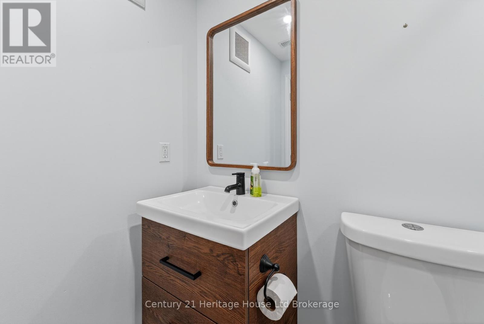 215 Munnoch Boulevard, Woodstock (Woodstock - North), Ontario  N4T 1V7 - Photo 41 - X12926204