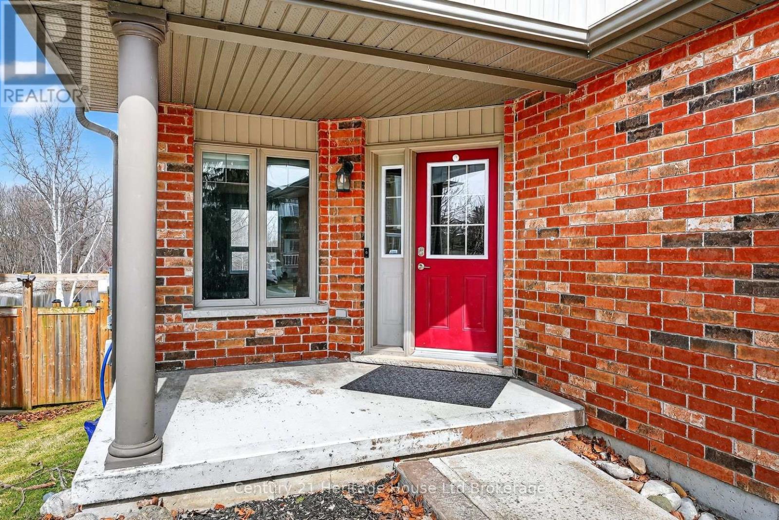 215 Munnoch Boulevard, Woodstock (Woodstock - North), Ontario  N4T 1V7 - Photo 5 - X12926204