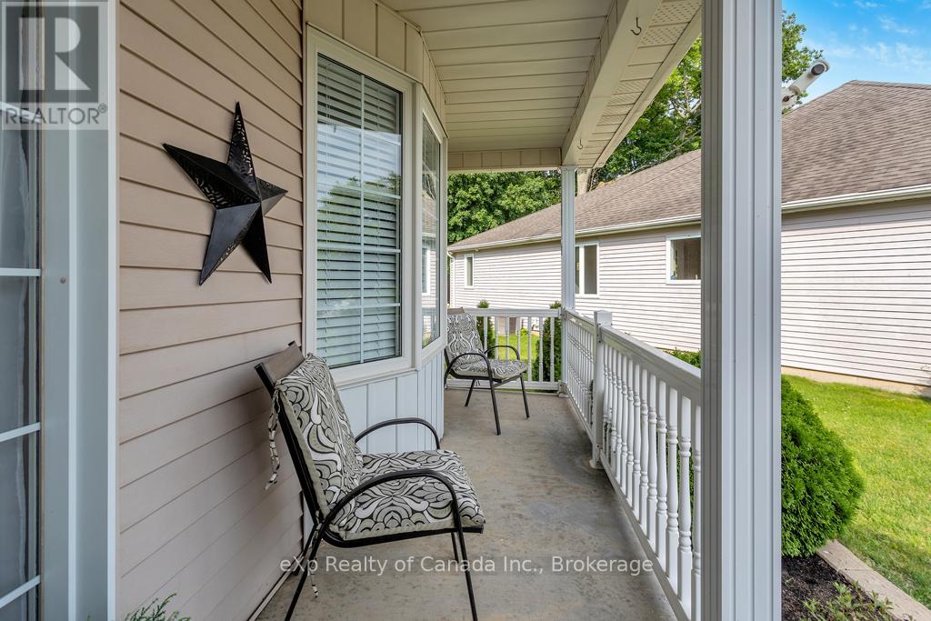 124 Wilson Avenue, Tillsonburg, Ontario  N4G 5T3 - Photo 2 - X12926334