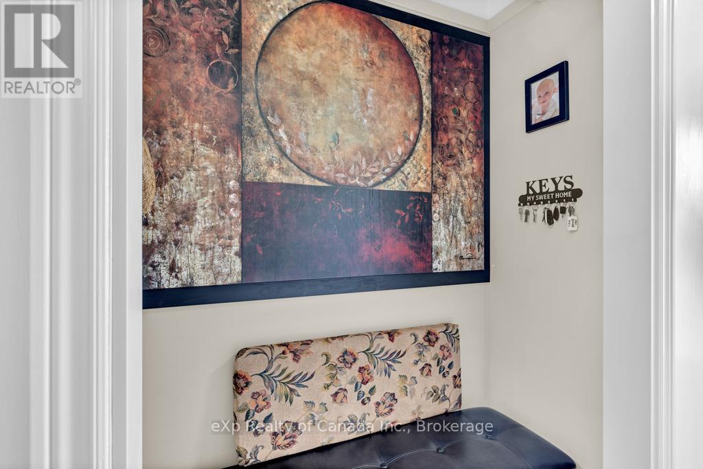 124 Wilson Avenue, Tillsonburg, Ontario  N4G 5T3 - Photo 4 - X12926334