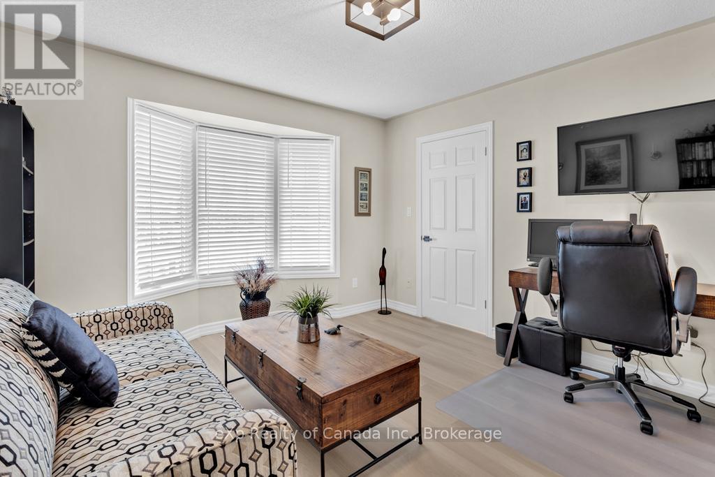 124 Wilson Avenue, Tillsonburg, Ontario  N4G 5T3 - Photo 7 - X12926334