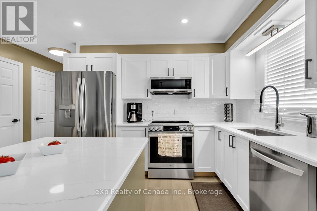 124 Wilson Avenue, Tillsonburg, Ontario  N4G 5T3 - Photo 9 - X12926334