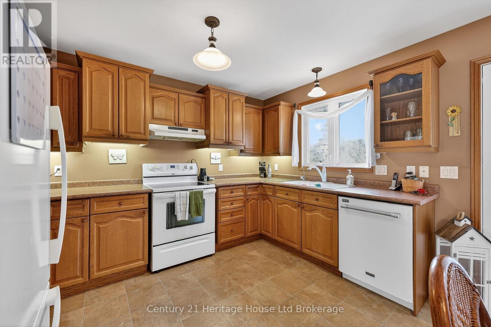 11 Mccreery Road, Ingersoll (Ingersoll - North), Ontario  N5C 4E9 - Photo 12 - X12926504