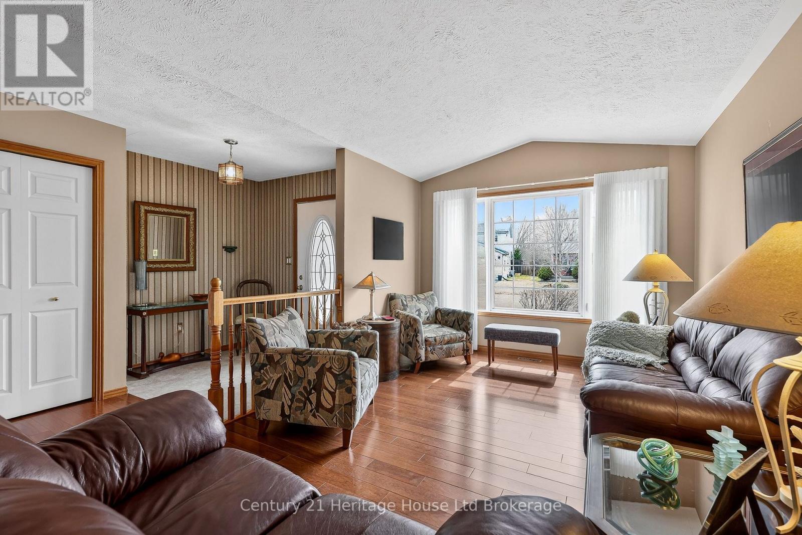 11 Mccreery Road, Ingersoll (Ingersoll - North), Ontario  N5C 4E9 - Photo 8 - X12926504