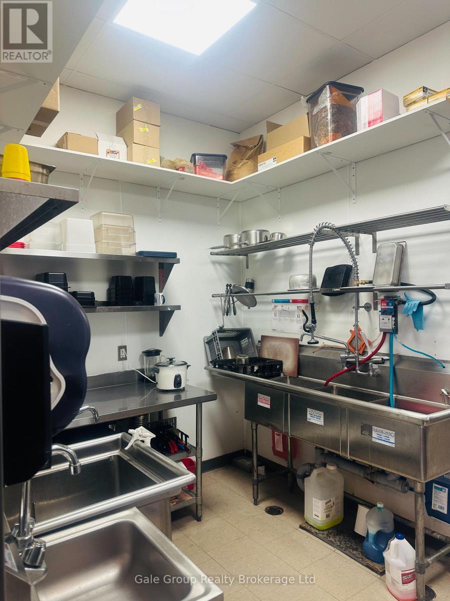 1080 Wilson Street W, Hamilton (Ancaster), Ontario  L9G 3K9 - Photo 10 - X12930020