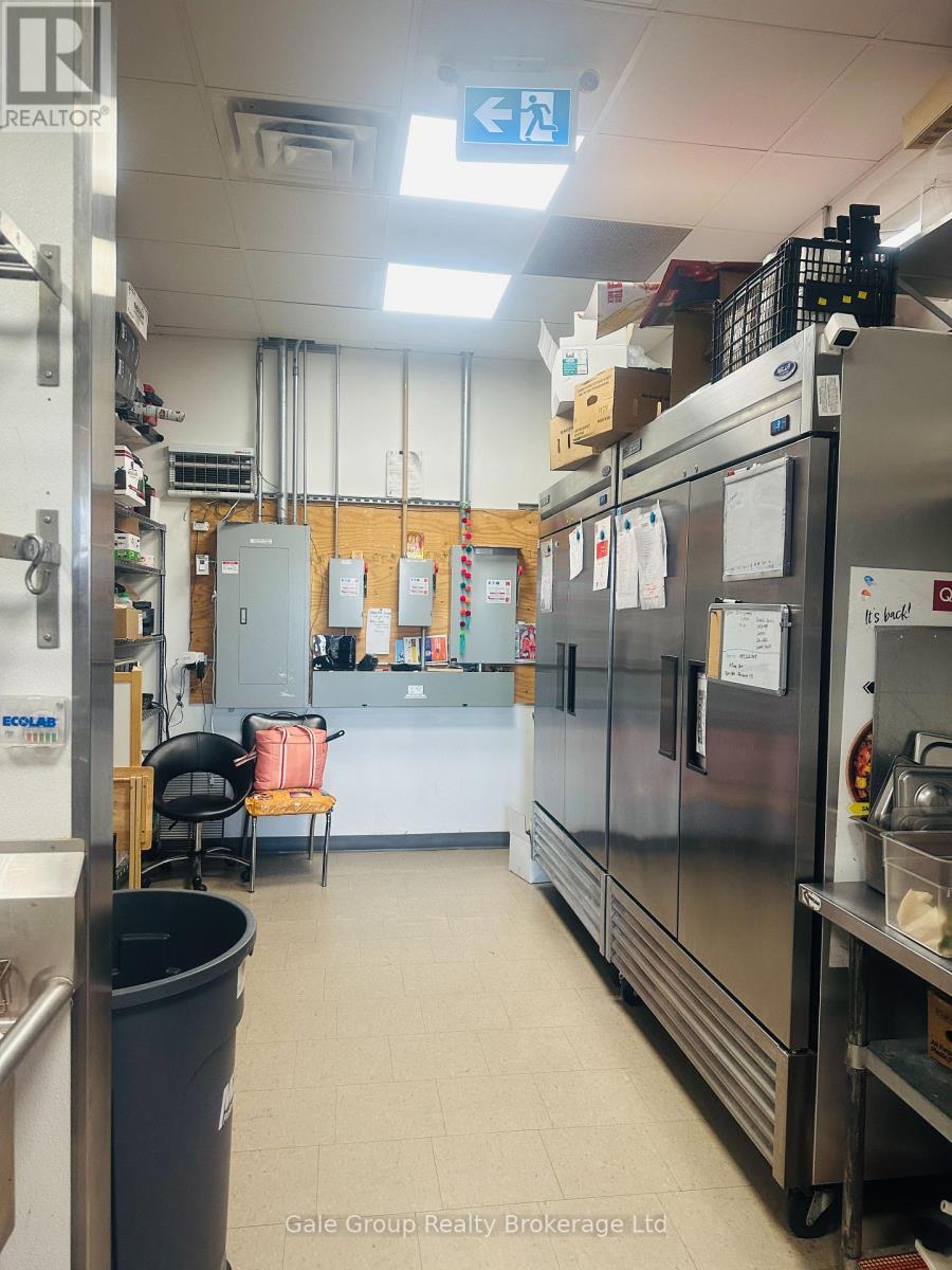 1080 Wilson Street W, Hamilton (Ancaster), Ontario  L9G 3K9 - Photo 11 - X12930020