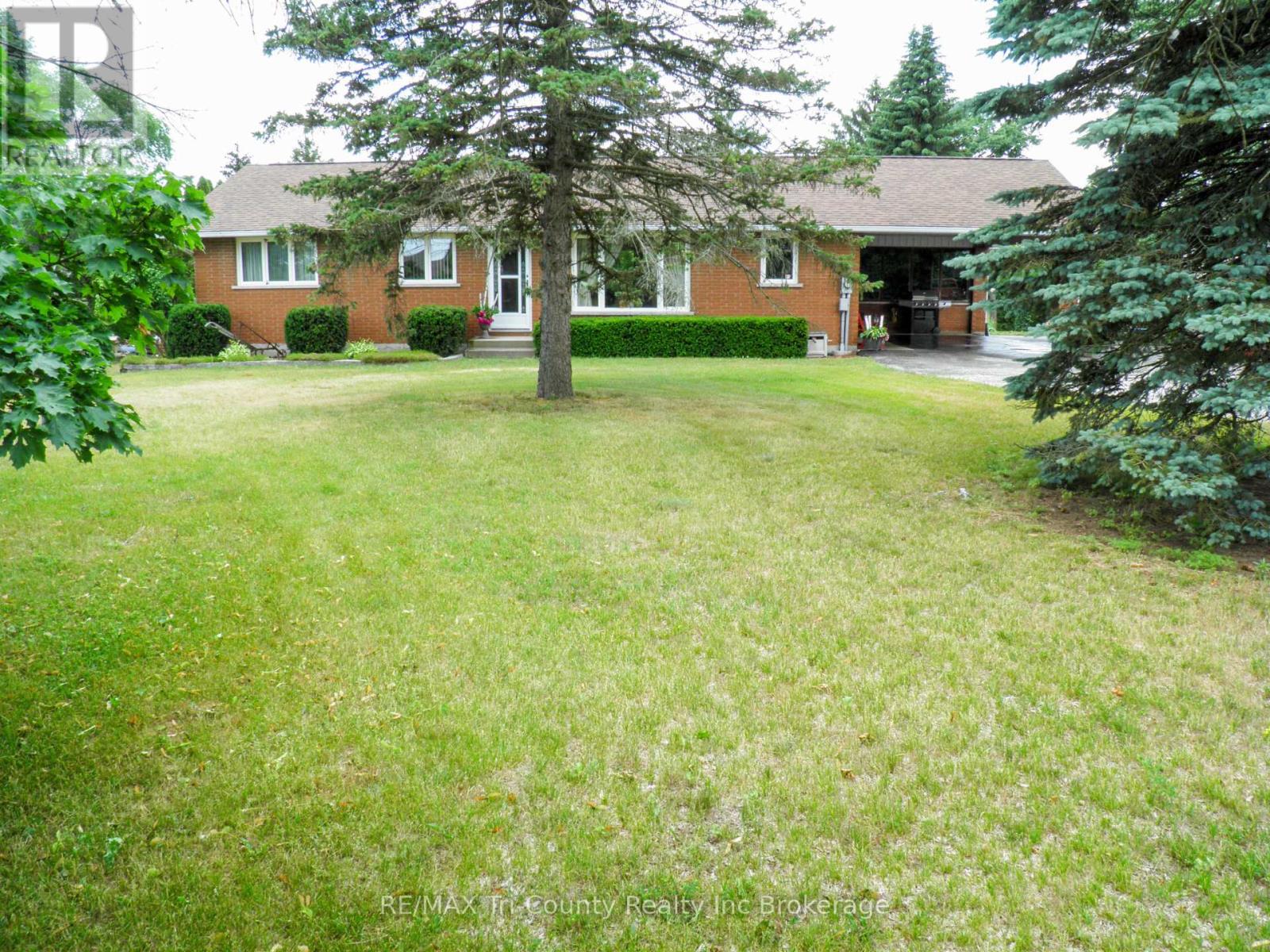 9113 Plank Road, Bayham (Straffordville), Ontario  N0J 1Y0 - Photo 2 - X12932396