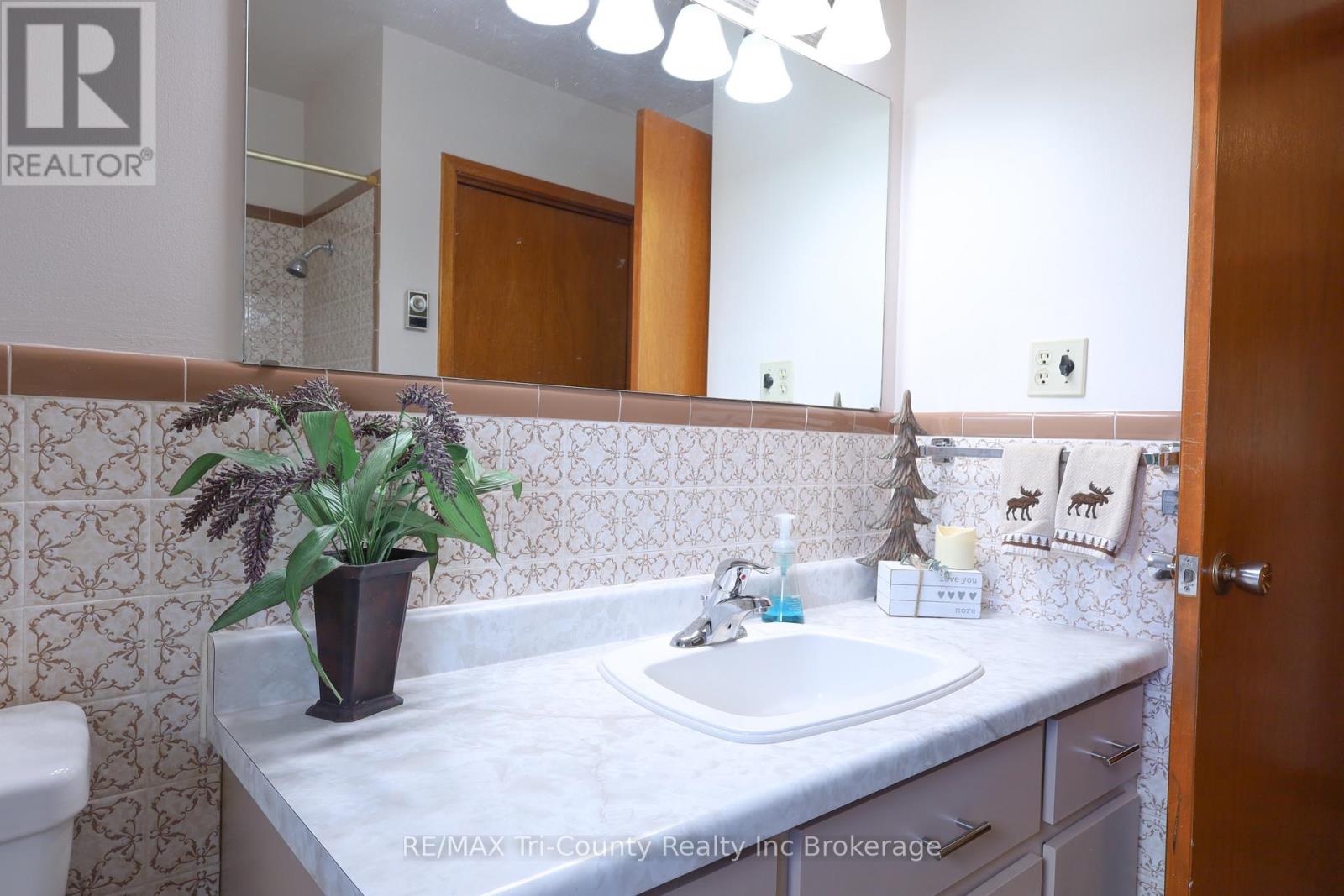 9113 Plank Road, Bayham (Straffordville), Ontario  N0J 1Y0 - Photo 21 - X12932396