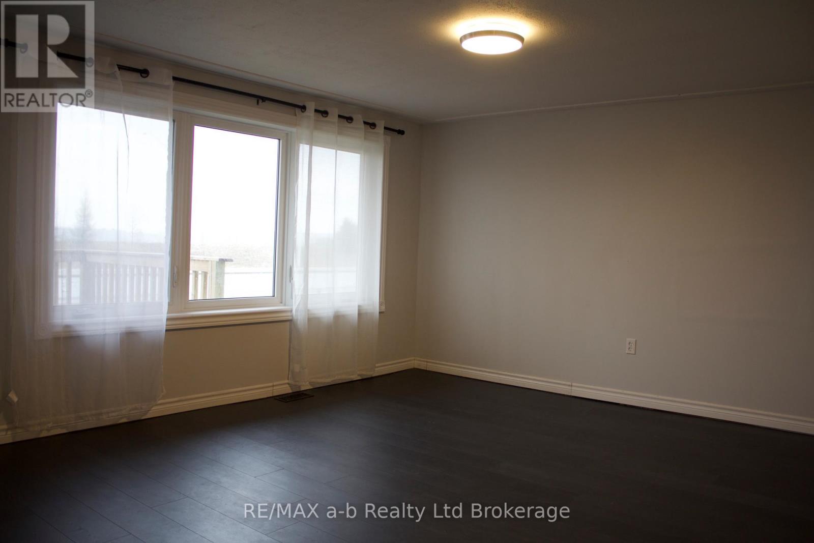 685538 Highway 2 Highway, Woodstock (Woodstock - North), Ontario  N4S 7V9 - Photo 13 - X12932870