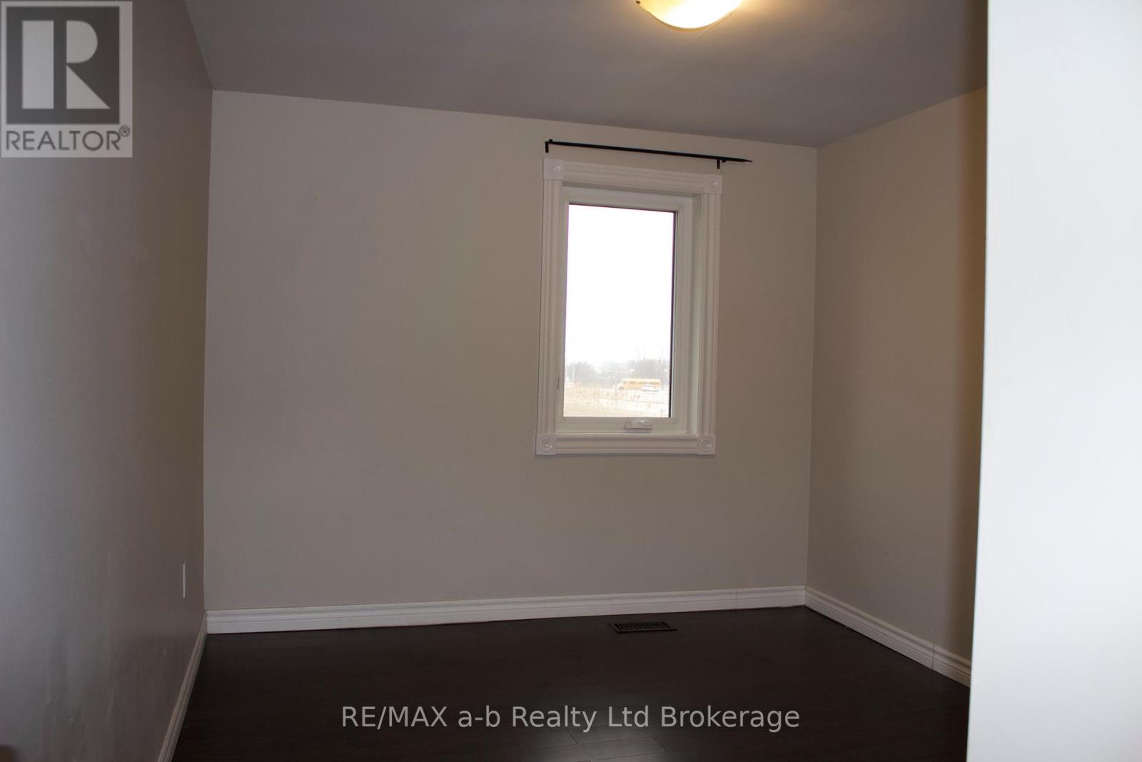 685538 Highway 2 Highway, Woodstock (Woodstock - North), Ontario  N4S 7V9 - Photo 15 - X12932870