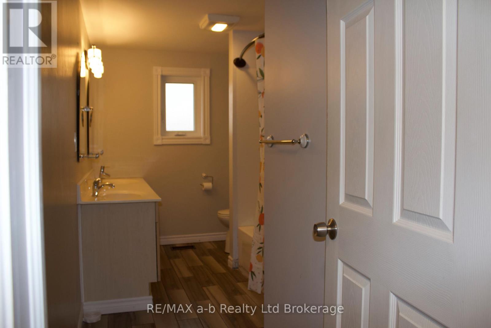 685538 Highway 2 Highway, Woodstock (Woodstock - North), Ontario  N4S 7V9 - Photo 20 - X12932870